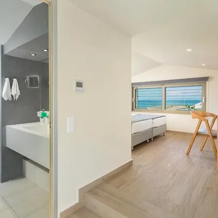 Thalassa 2*